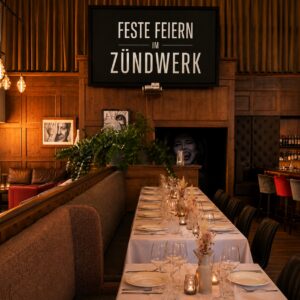 Zündwerk Living Room - Feste feiern - Beamer & Leinwand